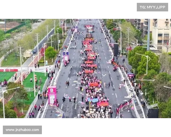 仙桃马拉松激情开跑 15000名选手共赴春日赛道迎接健康新风尚 仙桃马拉松激情开跑 15000名选手共赴春日赛道迎接健康新风尚